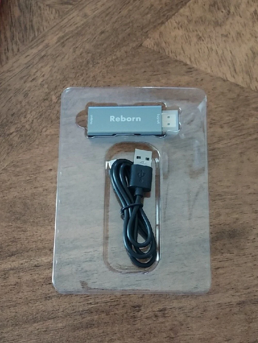 Reborn HDMI to Display Port Adapter
